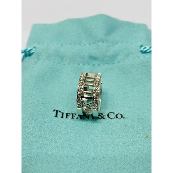 SOLD!Authentic Tiffany & Co "SINGLE” SOLID 18k Diamond Atlas Huggie Hoop Earring - Picture 4 of 8
